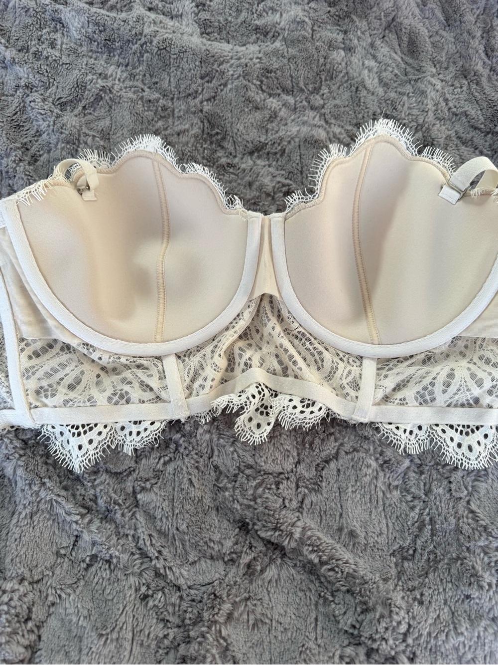 Victoria's Secret Cream Lace Longline Balconette Bra - Picture 4 of 9